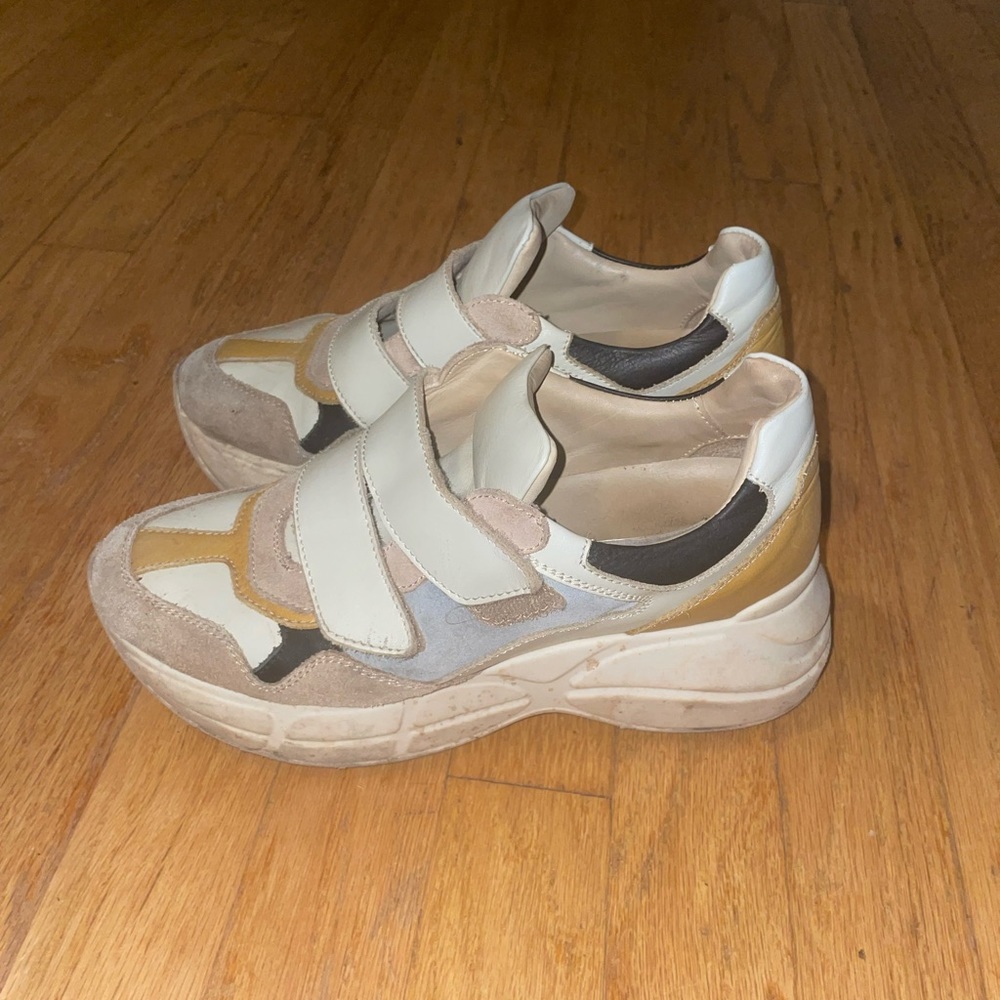 Steve Madden Sneakers